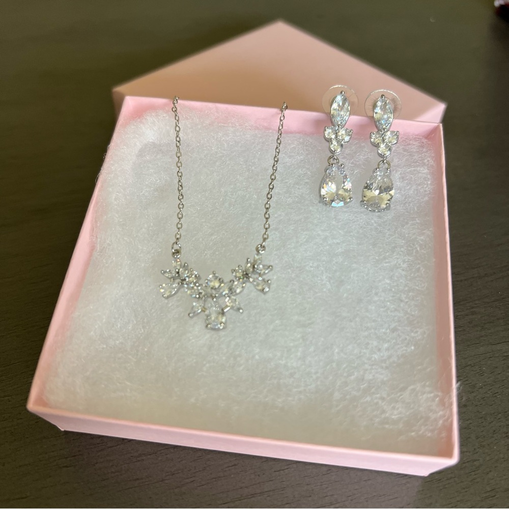 Bridal Necklace and earrings set